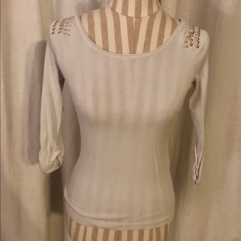 💋 Sexy White Sweater with Gold Detail